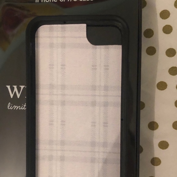 Wildflower purple and white plaid case! Used once! - Picture 4 of 5